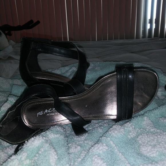 Sandals - Picture 3 of 7